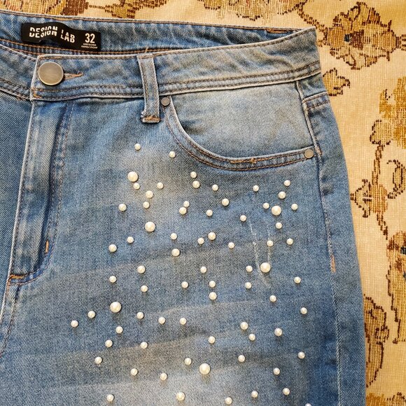 Design Lab Distressed Pearl Embellished Jean - Picture 3 of 10